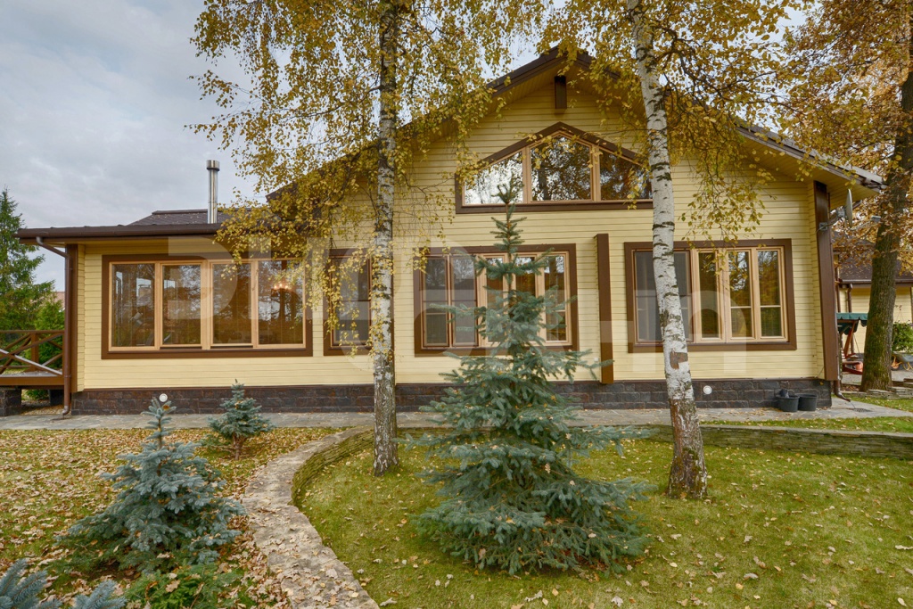 Деревянные окна для дачи в Раменском